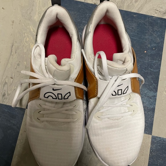 Nike Air Max - Picture 2 of 5